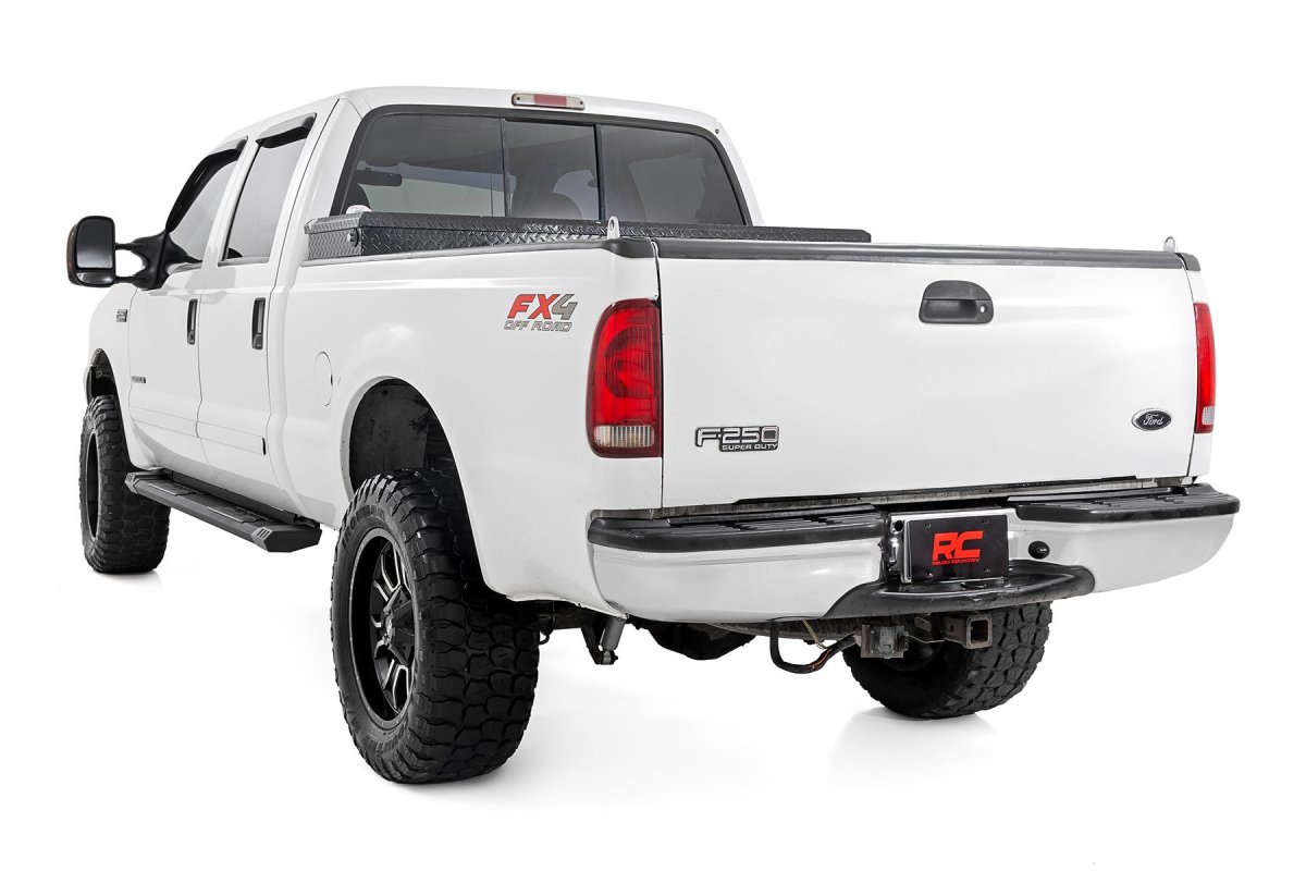 Ford F-250 Super Duty Aluminum Running Boards - Rough Country - HD2 - Black - '99-'16